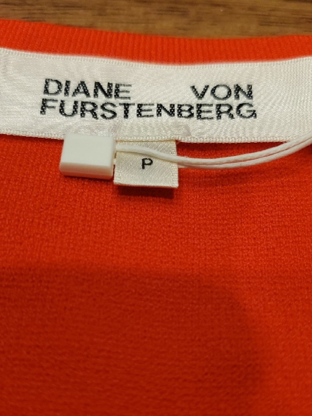 Diane Von Furstenberg NWT Brire Long Sleeve V-Neck Wrap Top Bright Red Size P - Picture 7 of 16